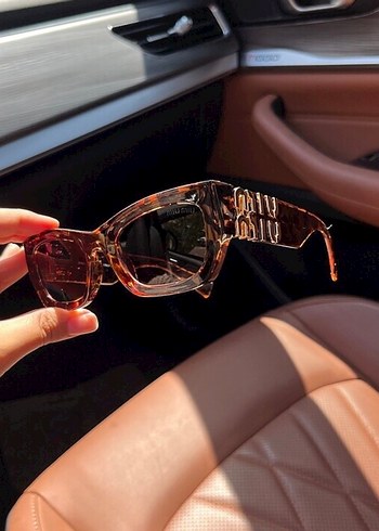 Miu Miu Miu Miu Leoparlı Güneş Gözlüğü