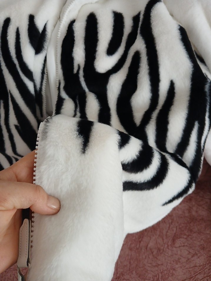 Zebra Desenli Suni Kürk Kadın Ceket geniş beden - Görsel 5