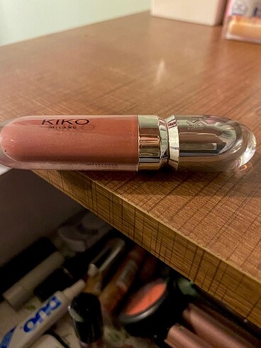  Beden Renk Kiko 20 lipgloss