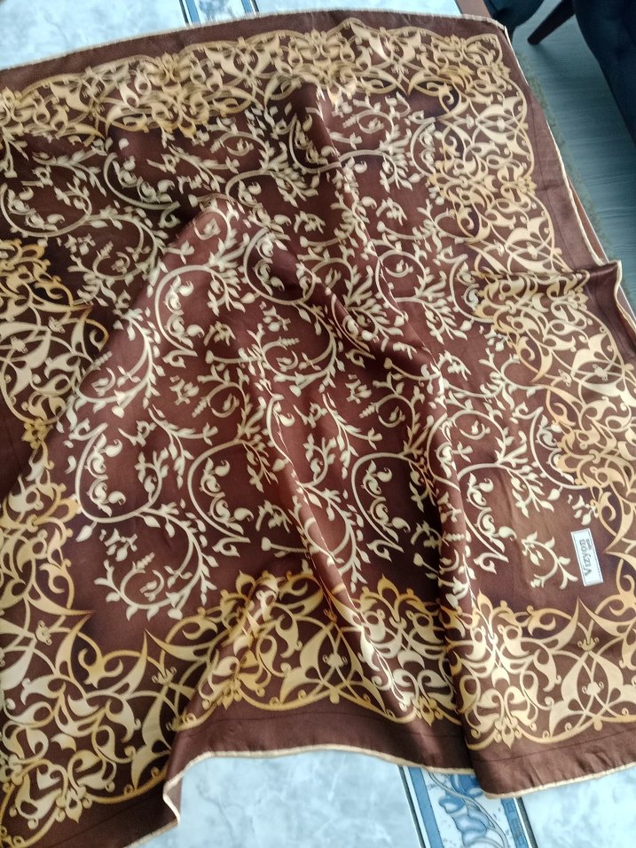 Kahverengi İpek Kadın eşarp - Görsel 2