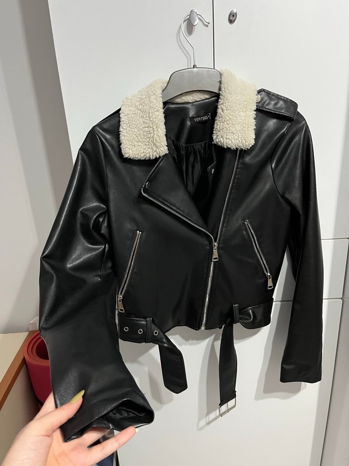 Kürk Detaylı Siyah Mini Deri Biker Ceket - Görsel 2