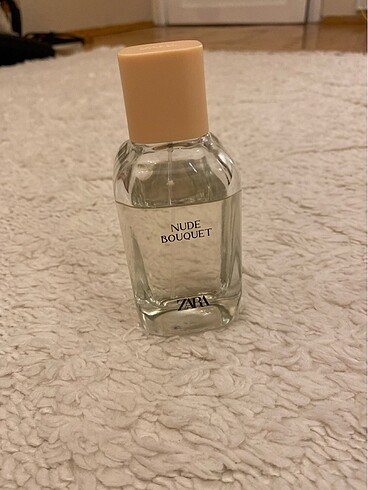 Zara nude bouquet