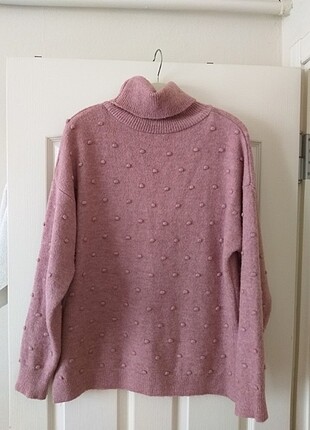 Pembe boğazlı oversize kazak 