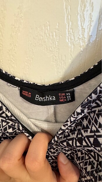 xs Beden Bershka elbise