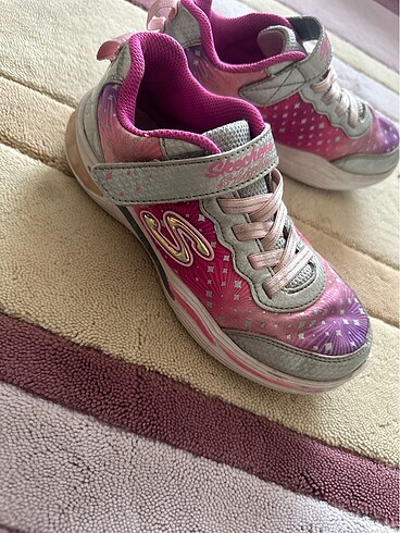 30 Beden çeşitli Renk Orjınal üründür skechers kız çocuk spor ayakkabısı ışıkları yanı