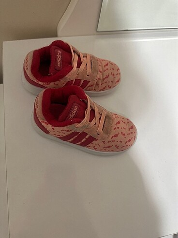23 Beden Adidas 23 numara kız çocuk spor ayakkabı