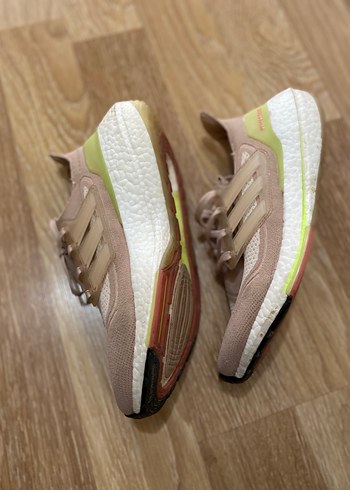 Adidas koşu ayakkabısı - Görsel 3