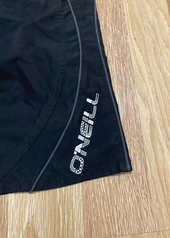 34 Beden siyah Renk Oneill yüzme Şortu