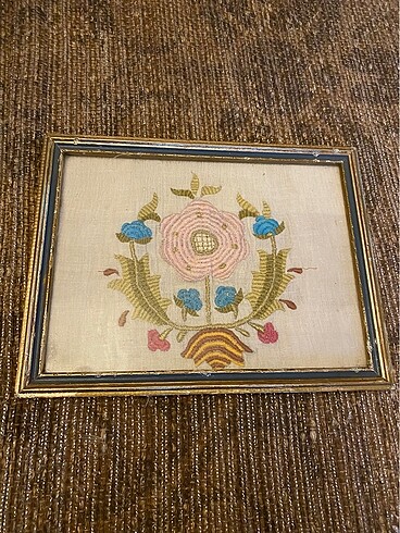 Nakışlı vintage çerçeve