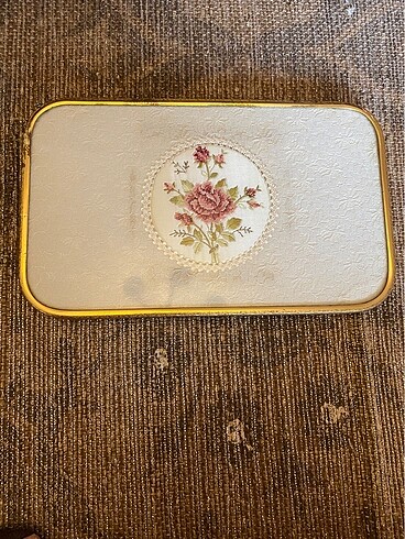Vintage işli tepsi