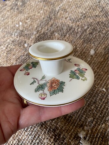 American Vintage Wedgwood mumluk
