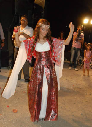 kaftan kirmizi beyaz