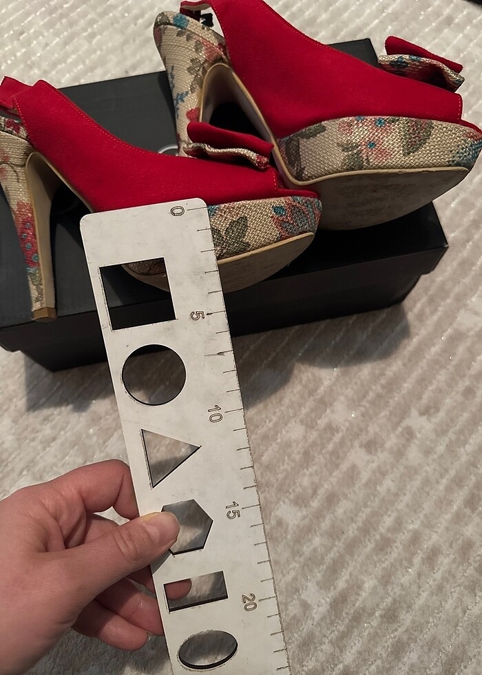 Topuklu sandalet - Görsel 4