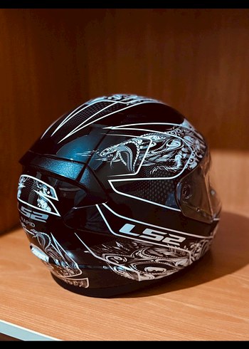 LS2 Siyah Baskılı Motosiklet Kaskı S beden - Görsel 7
