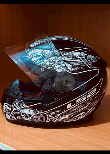 LS2 Siyah Baskılı Motosiklet Kaskı S beden - Görsel 3