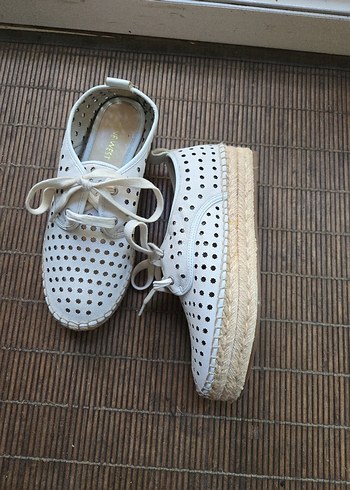 Beyaz Bağcıklı Kadın Espadril Dolgu Topuk - Görsel 2