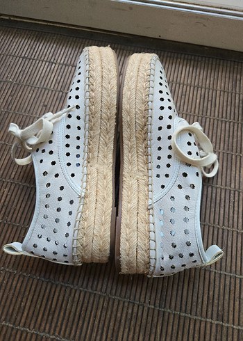 Beyaz Bağcıklı Kadın Espadril Dolgu Topuk - Görsel 4