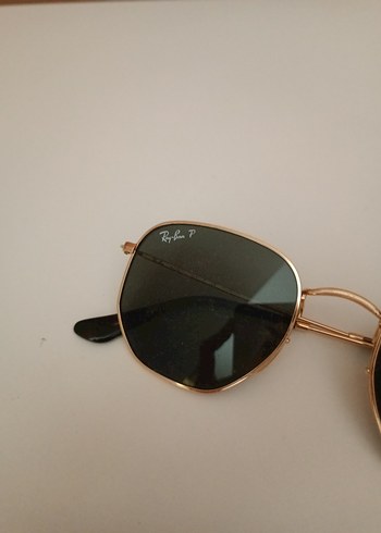Ray-Ban Kadın Altın Renkli Güneş Gözlüğü