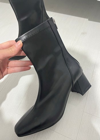38 Beden siyah Renk Siyah Deri Topuklu Kadın Bot