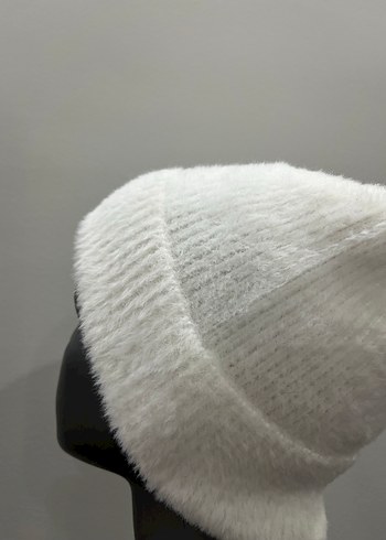 Beyaz Kadın akrilik saçaklı tüylü bere - Görsel 4