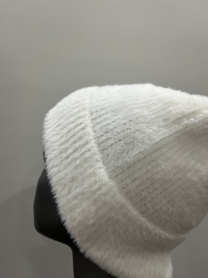 Beyaz Kadın akrilik saçaklı tüylü bere - Görsel 4