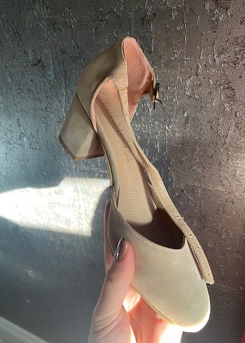 Diğer Bej Süet Stiletto Topuklu Kadın Ayakkabı