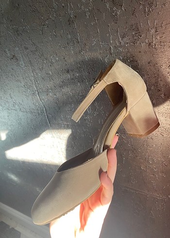 Bej Süet Stiletto Topuklu Kadın Ayakkabı