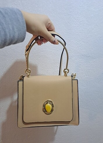 Mini Çanta, elde veya omuzda taşımalı