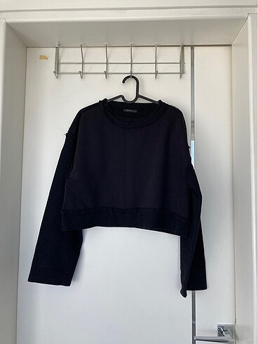 Crop Sweatshirt
