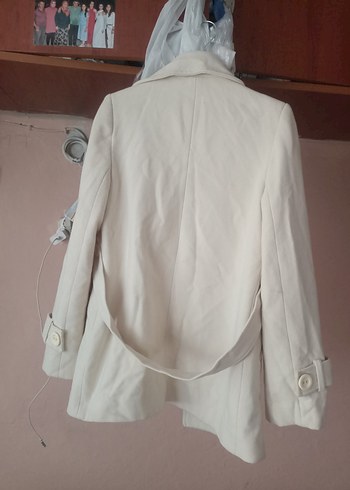 Düğmeli Beyaz Kadın Kaban - Görsel 6