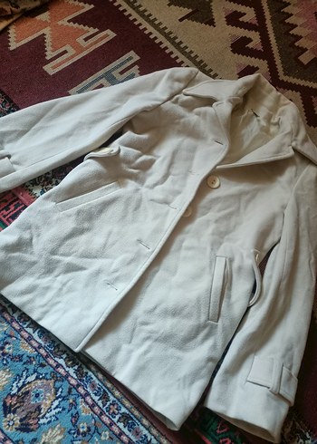 Düğmeli Beyaz Kadın Kaban - Görsel 2