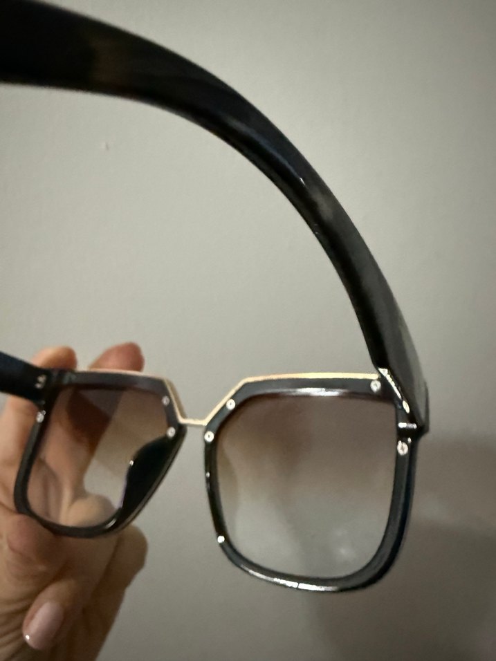 Şeffaf kahverengi minimalist kadın gözlüğü - Görsel 4