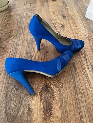 Saks mavisi topuklu ayakkabı - Görsel 2