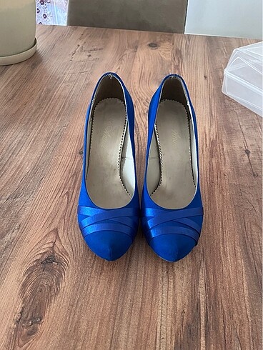 Hotiç Saks mavisi topuklu ayakkabı