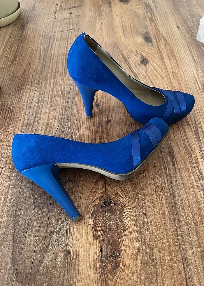 Saks mavisi topuklu ayakkabı - Görsel 2
