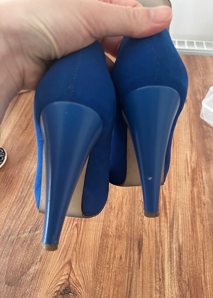 Saks mavisi topuklu ayakkabı - Görsel 5