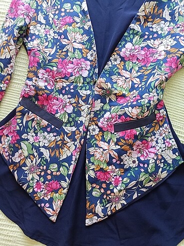 LC Waikiki sırt detay ceket