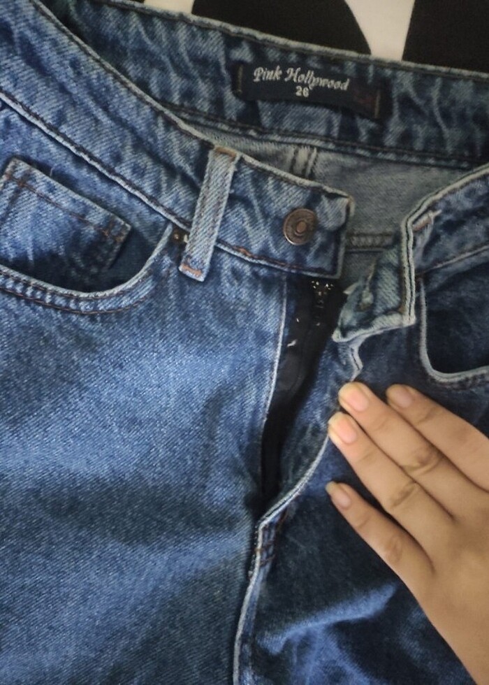 Yırtık pantolon  - Görsel 2