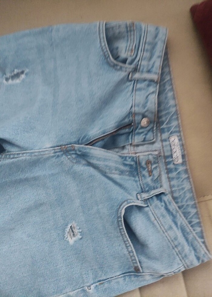 Yırtık pantolon  - Görsel 3