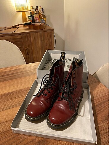 Dr.Martens Postal