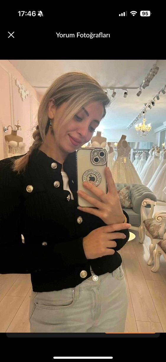 Düğmeli Siyah Kadın Triko Hırka - Görsel 3