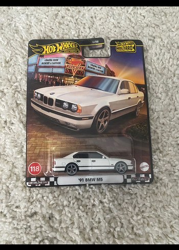 Hot Wheels Premium Boulevard 91 Bmw M5
