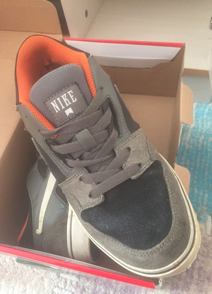 Nike kullanılmış ayakkabı