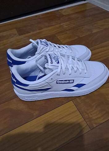 reebok kadın beyaz ayakabı 36.5