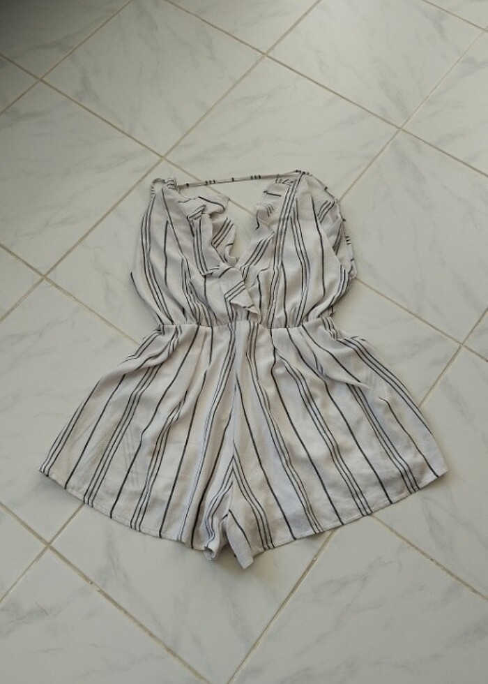 Şort tulum sayılı kullanıldı temizdir - Görsel 3