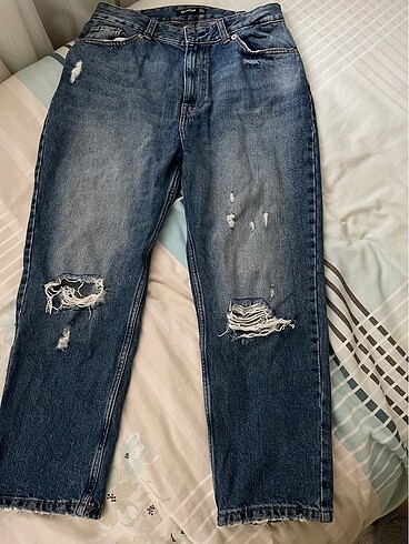 Pull and Bear Pull&Bear yırtıklı Jean