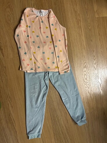 12-13 Yaş Beden Kız Çocuk Pijama Takımı