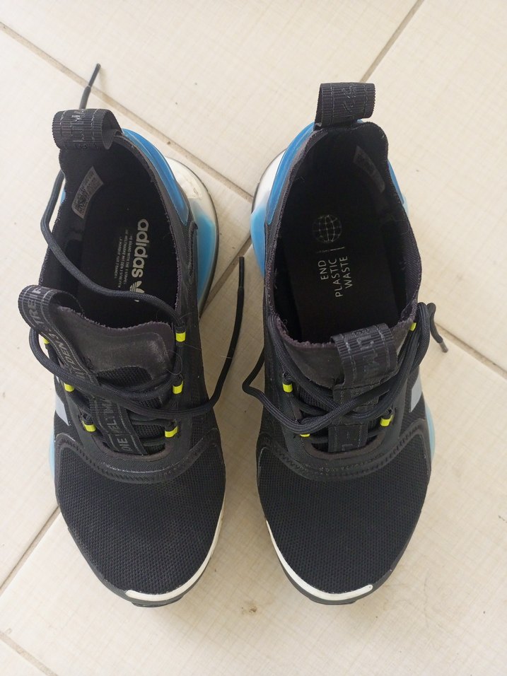 ADİDAS SPOR AYAKKABI SIFÍR GİBİ - Görsel 4