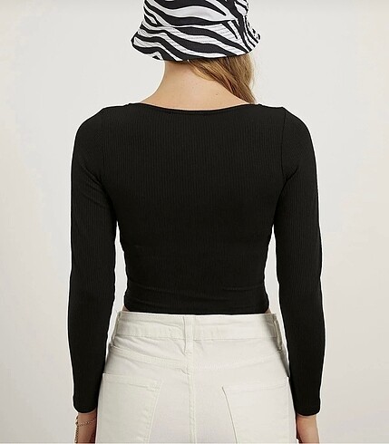 Trendyol & Milla Kadın Kare Yaka Crop Bluz