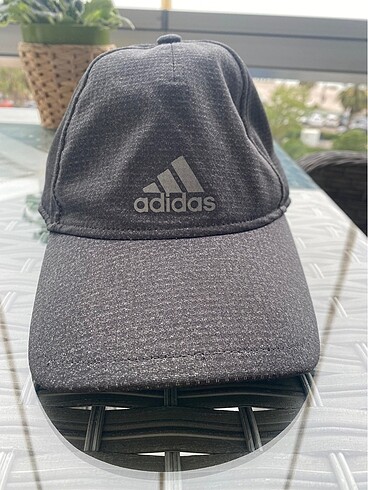 Beden Adidas şapka